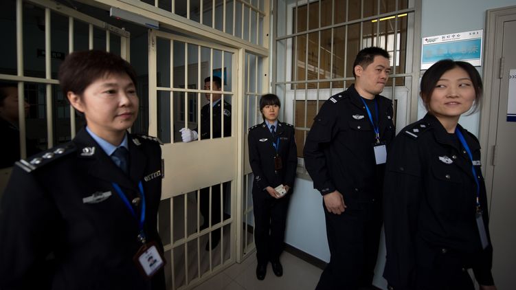 Украинские нелегалы и посредники в трудоустройстве рискуют попасть в китайскую тюрьму. Источник фото: Живой Журнал