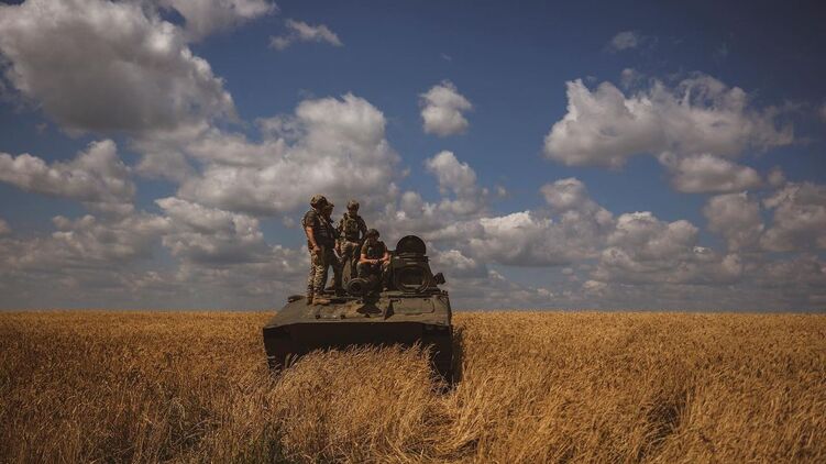 Українським військовим збільшать виплати. Фото з телеграма В.Зеленського