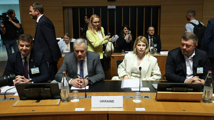 Украинская делегация на конференции в Люксембурге. Фото: consilium.europa.eu