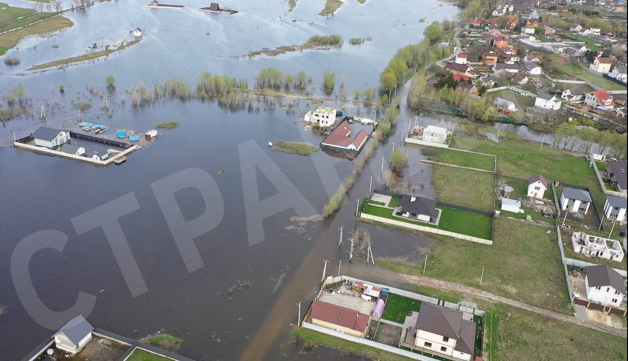 Село Погребы под Киевом затопила Десна, что вышла из берегов. Фото и видео