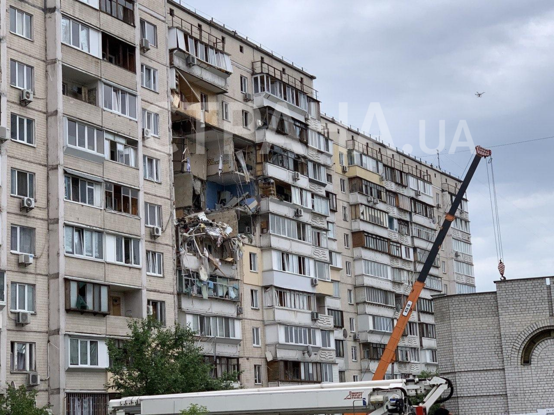 Взрыв дома в Киеве - онлайн-трансляция с места событий. Фото и видео как  рухнула многоэтажка