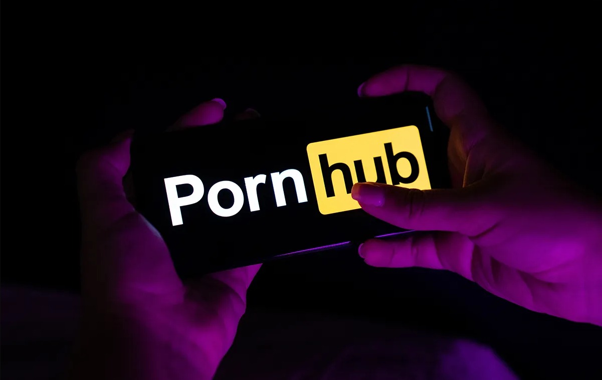 PornHub официально стал плательщиком налогов в Украине