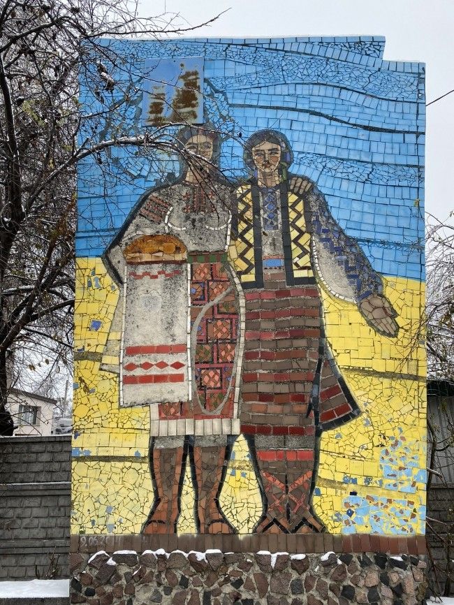 В Ровно демонтировали советскую стелу